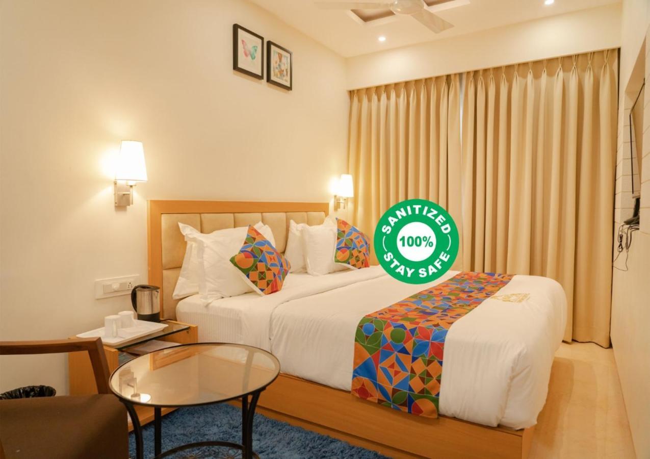 Kvr Capitol Suites Vijayawāda Buitenkant foto
